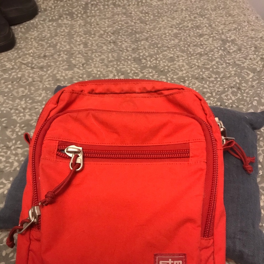 STM Tablet Bag Red